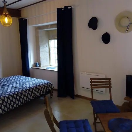 L'anagramme, Chambres, Table D'hotes Et Pour Adultes, Naturistes Ou Non ! *