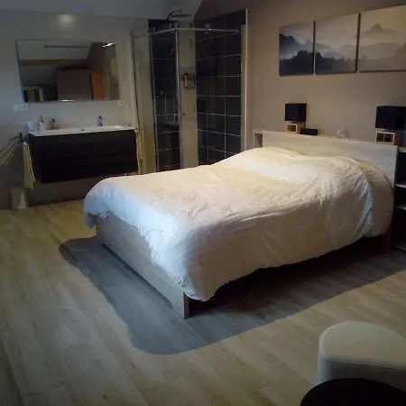 Bed & Breakfast L'anagramme, Chambres, Table D'hotes Et Pour Adultes, Naturistes Ou Non ! *