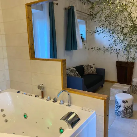 L'anagramme, Chambres, Table D'hotes Et Pour Adultes, Naturistes Ou Non !